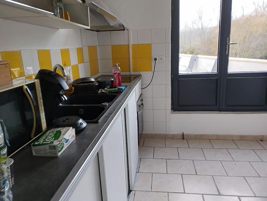شقة Agreable Maison Avec Parking Gratuit أميا المظهر الخارجي الصورة