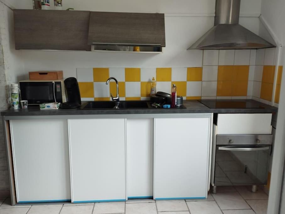 شقة Agreable Maison Avec Parking Gratuit أميا المظهر الخارجي الصورة