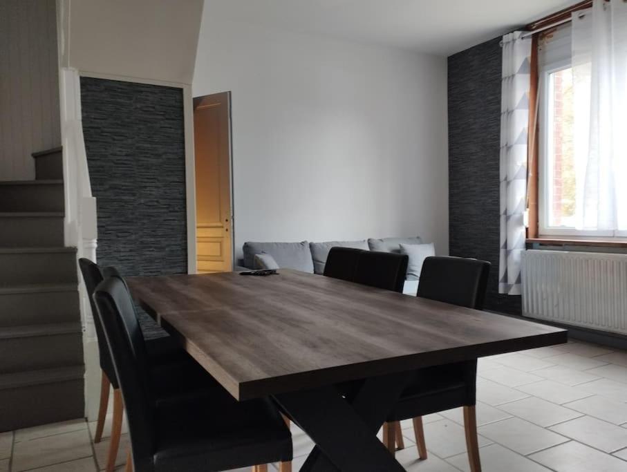 شقة Agreable Maison Avec Parking Gratuit أميا المظهر الخارجي الصورة